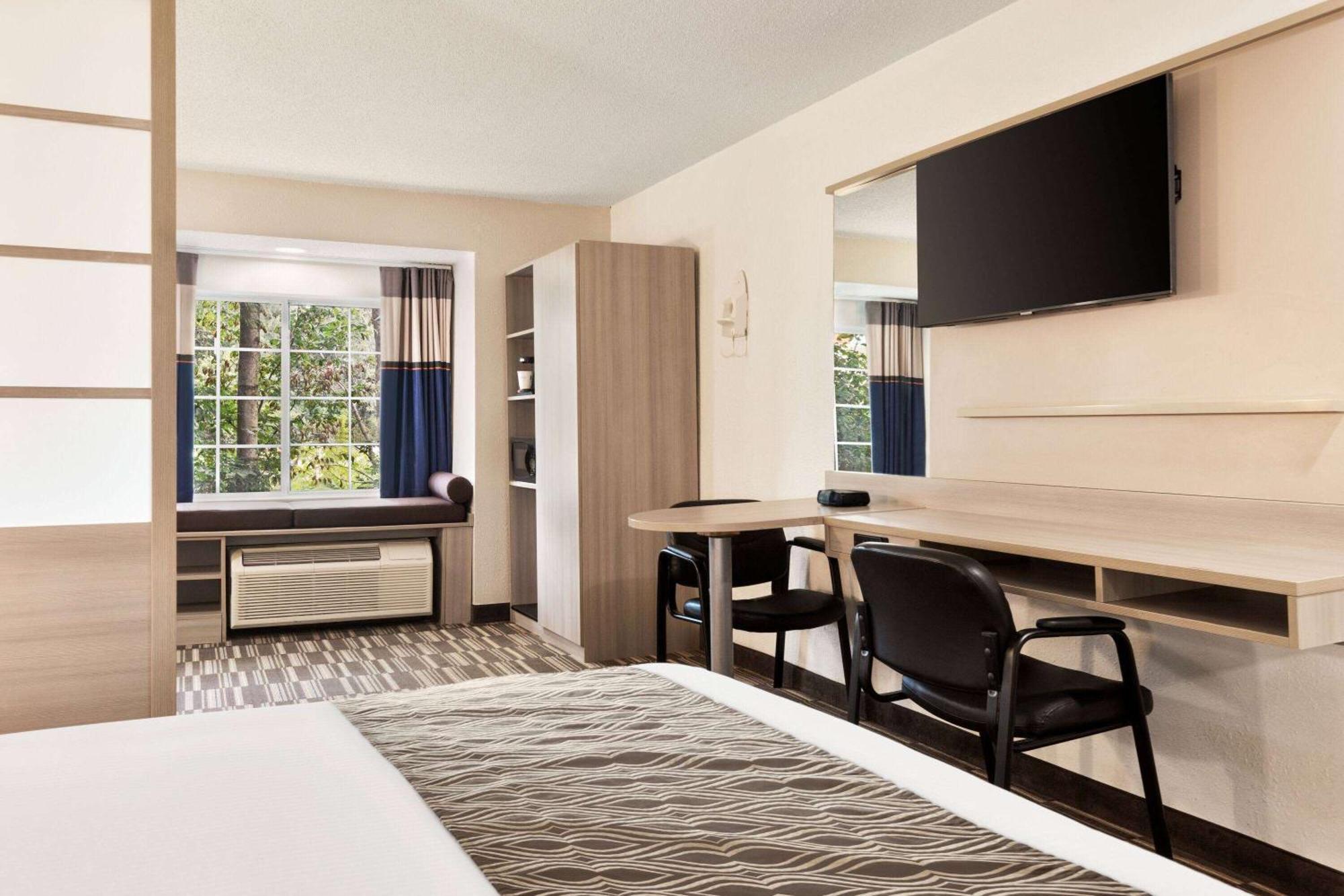 Microtel Inn & Suites By Wyndham Florence/Cincinnati Airpo Exterior photo